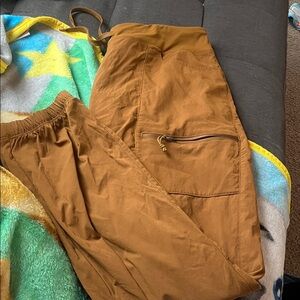 Women’s Large Patagonia Jogger Pants— Caramel Color